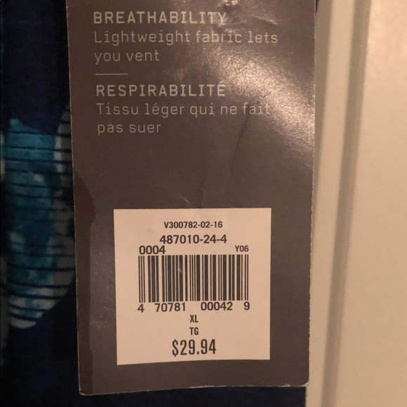 Floral Blue and White leggings. Capri size xl - Picture 3 of 3